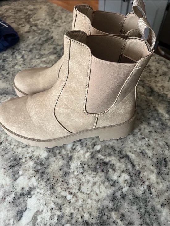 Dirty Laundry Shoes - Dirty Laundry Beige Chelsea Lug Booties